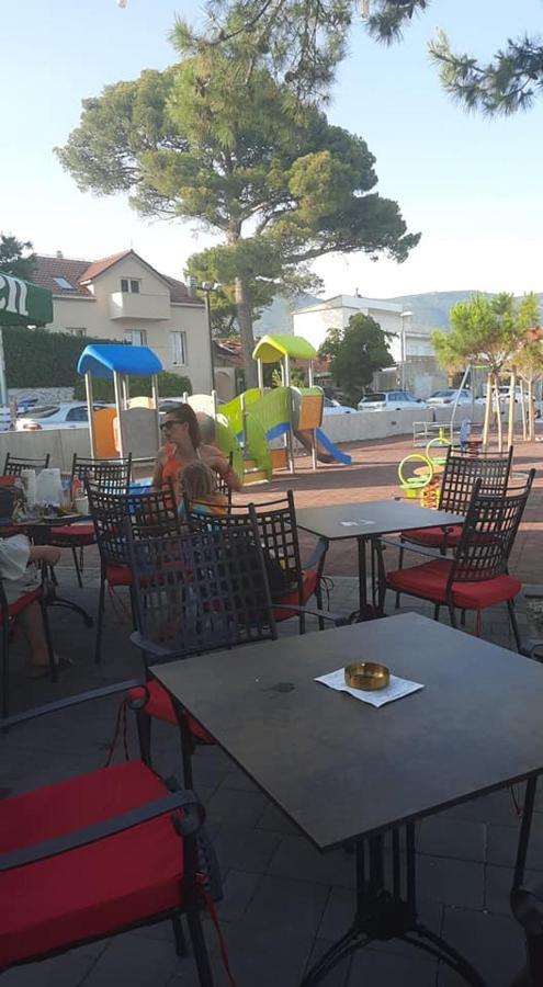 Apartment Drmic Kaštela 外观 照片