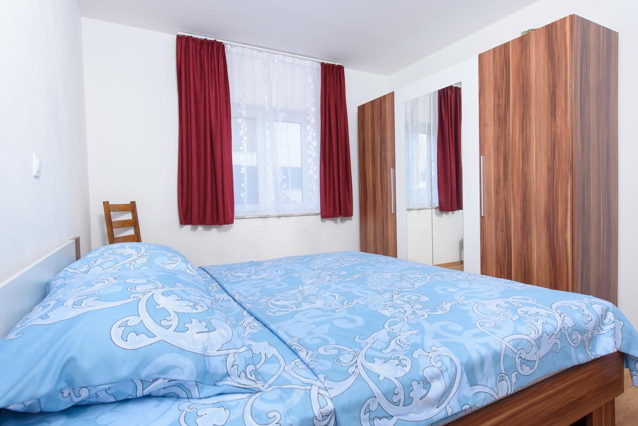 Apartment Drmic Kaštela 外观 照片