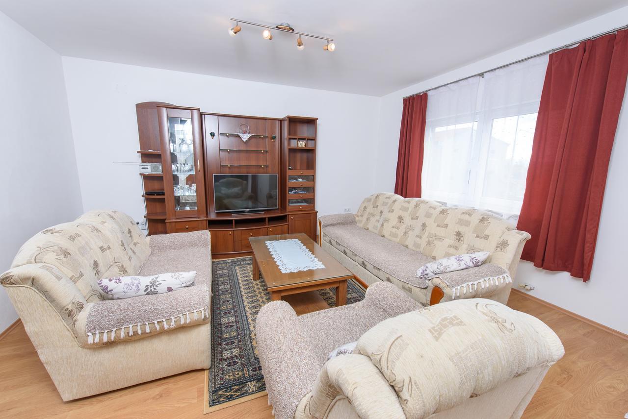 Apartment Drmic Kaštela 外观 照片