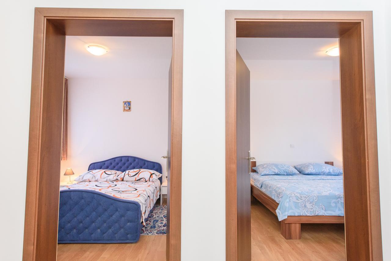 Apartment Drmic Kaštela 外观 照片